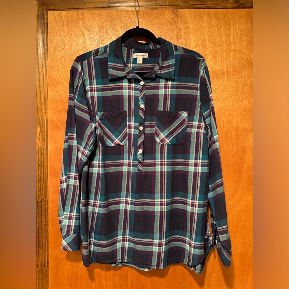 EUC Croft & Barrow Long Sleeve Partial Button Down Blouse Size Large